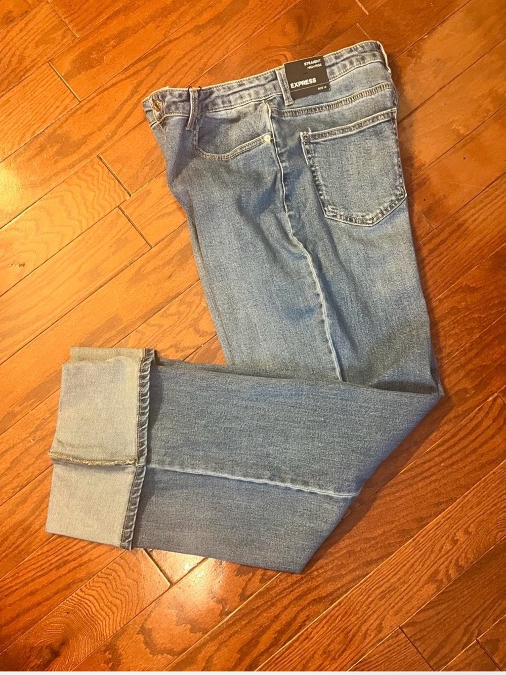 Express Women's Light Wash Boyfriend Jeans